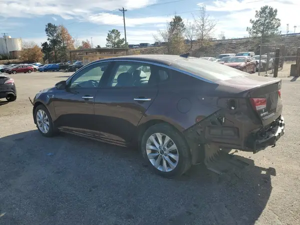5XXGU4L35JG205457 2018 KIA OPTIMA - Image 2