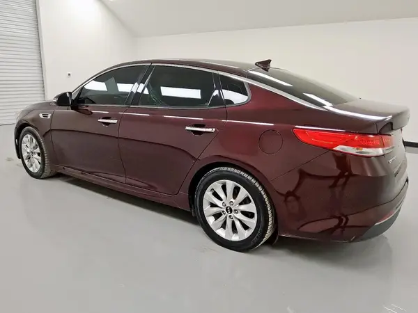 5XXGU4L35JG207001 2018 KIA OPTIMA - Image 2