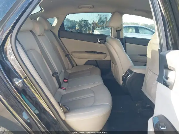 5XXGU4L35JG218144 2018 KIA OPTIMA - Image 8