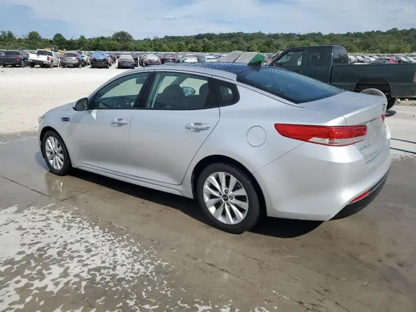 5XXGU4L35JG221383 2018 KIA OPTIMA - Image 2