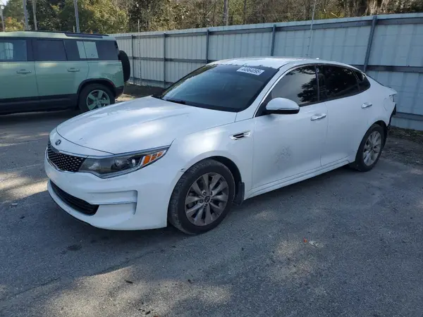 5XXGU4L35JG227393 2018 KIA OPTIMA - Image 1