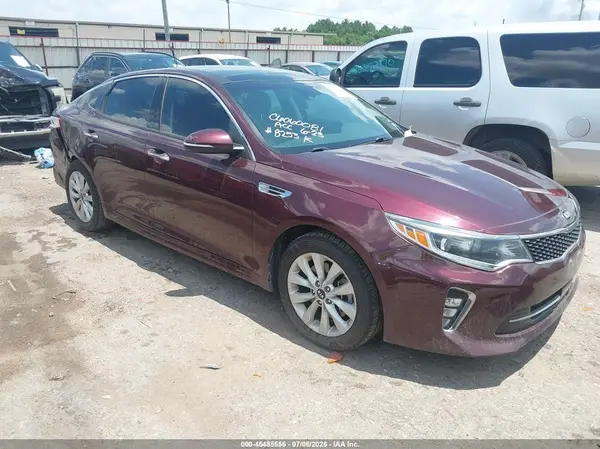 5XXGU4L35JG228253 2018 KIA OPTIMA - Image 1