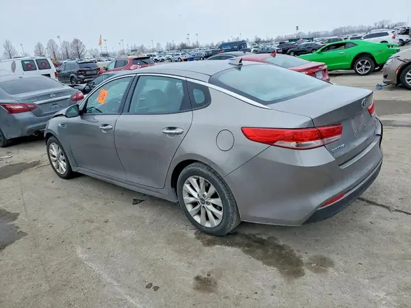 5XXGU4L35JG240113 2018 KIA OPTIMA - Image 2