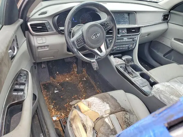5XXGU4L35JG240113 2018 KIA OPTIMA - Image 8