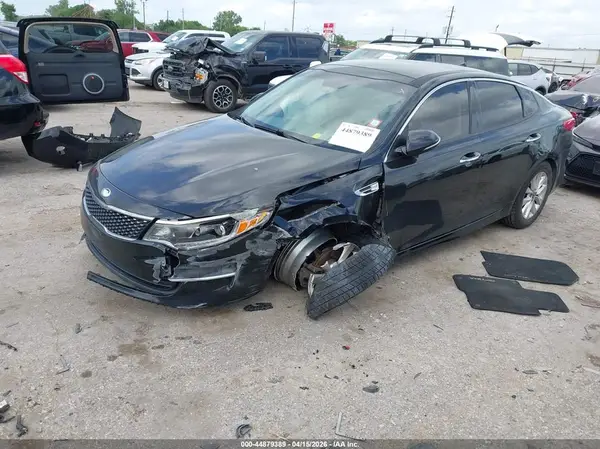 5XXGU4L35JG243061 2018 KIA OPTIMA - Image 2
