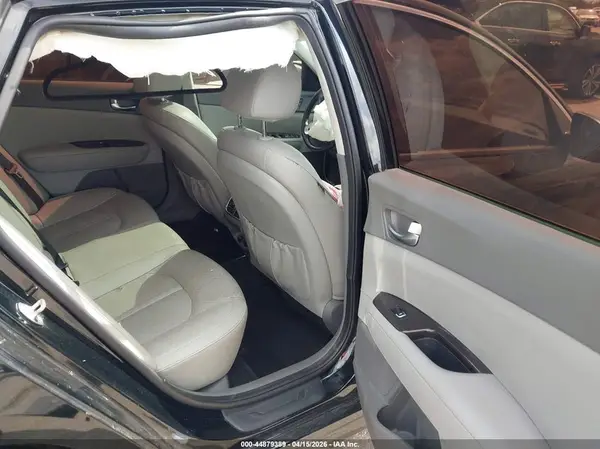 5XXGU4L35JG243061 2018 KIA OPTIMA - Image 8