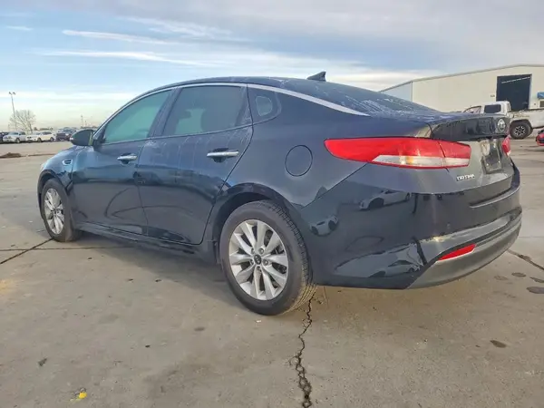5XXGU4L35JG246574 2018 KIA OPTIMA - Image 2
