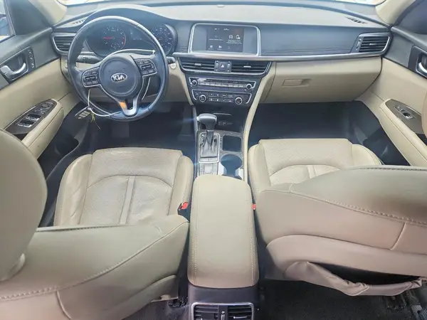 5XXGU4L35JG247255 2018 KIA OPTIMA - Image 8