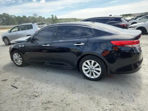 5XXGU4L35JG260300 2018 KIA OPTIMA - Image 2
