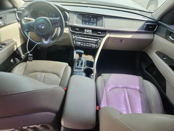 5XXGU4L35JG260300 2018 KIA OPTIMA - Image 8