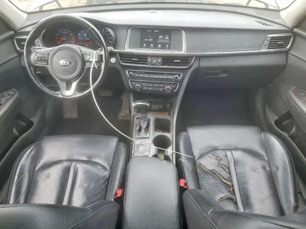 5XXGU4L35JG265643 2018 KIA OPTIMA - Image 8