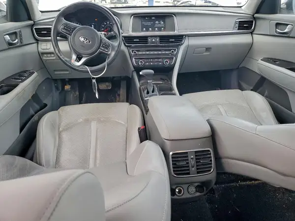 5XXGU4L35JG270938 2018 KIA OPTIMA - Image 8