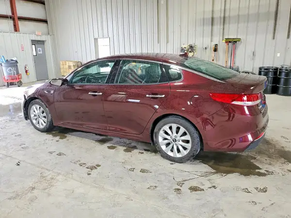 5XXGU4L35JG274570 2018 KIA OPTIMA - Image 2
