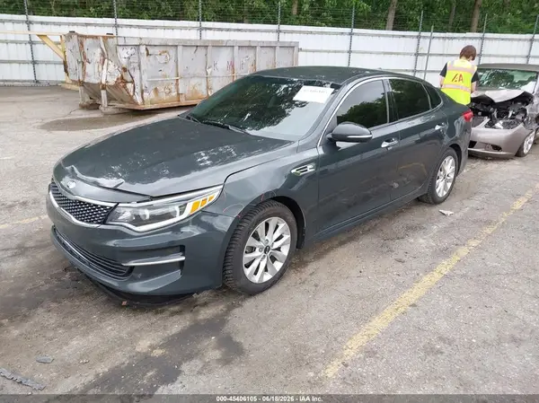5XXGU4L36GG010816 2016 KIA OPTIMA - Image 2