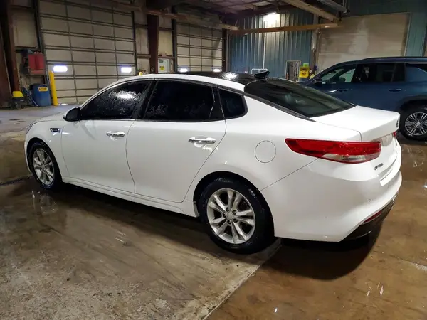 5XXGU4L36GG022027 2016 KIA OPTIMA - Image 2