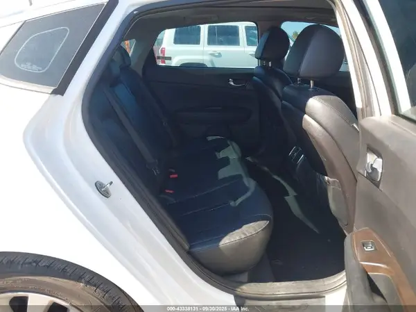5XXGU4L36GG032427 2016 KIA OPTIMA - Image 8