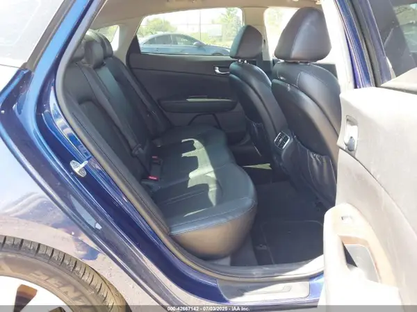 5XXGU4L36GG046845 2016 KIA OPTIMA - Image 8