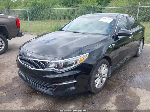 5XXGU4L36GG051415 2016 KIA OPTIMA - Image 2