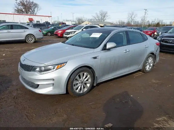 5XXGU4L36GG057943 2016 KIA OPTIMA - Image 2