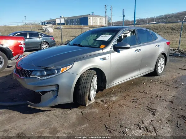 5XXGU4L36GG062186 2016 KIA OPTIMA - Image 2
