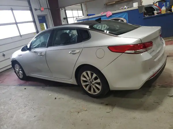 5XXGU4L36GG068795 2016 KIA OPTIMA - Image 2