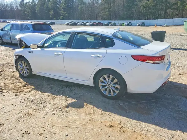 5XXGU4L36GG068876 2016 KIA OPTIMA - Image 2