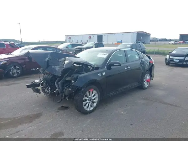 5XXGU4L36GG070739 2016 KIA OPTIMA - Image 2