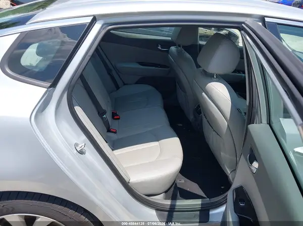 5XXGU4L36GG075245 2016 KIA OPTIMA - Image 8