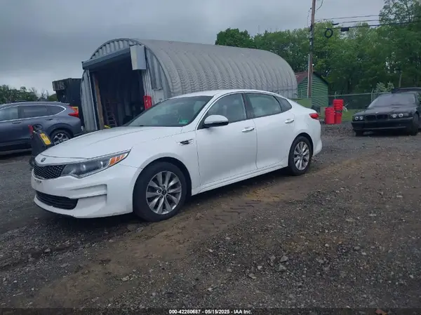 5XXGU4L36GG080140 2016 KIA OPTIMA - Image 2