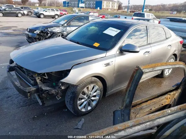 5XXGU4L36GG085693 2016 KIA OPTIMA - Image 2