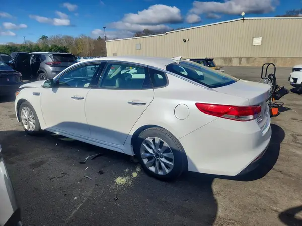 5XXGU4L36GG096953 2016 KIA OPTIMA - Image 2