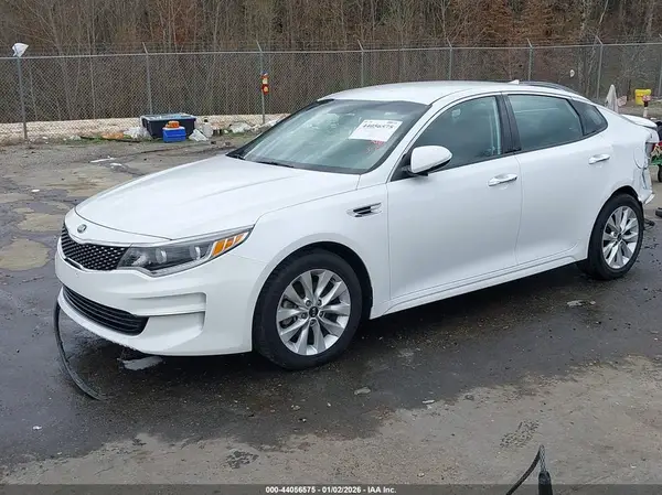 5XXGU4L36GG107031 2016 KIA OPTIMA - Image 2