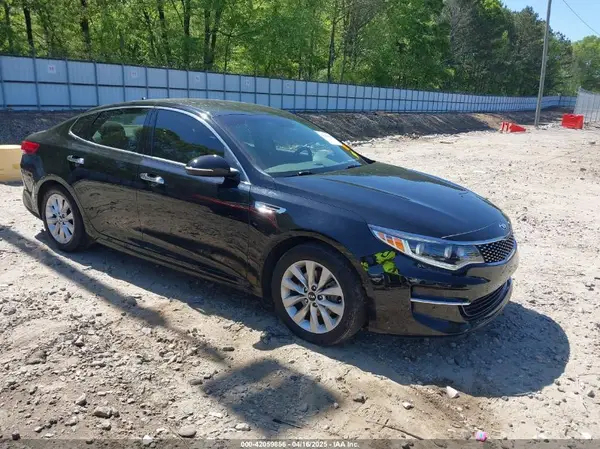 5XXGU4L36HG123828 2017 KIA OPTIMA - Image 1