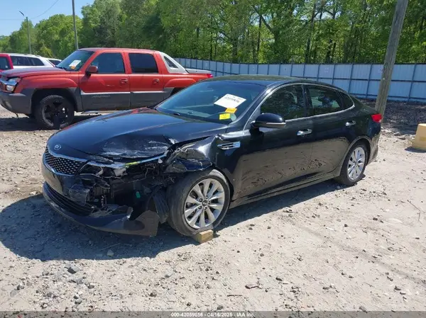 5XXGU4L36HG123828 2017 KIA OPTIMA - Image 2