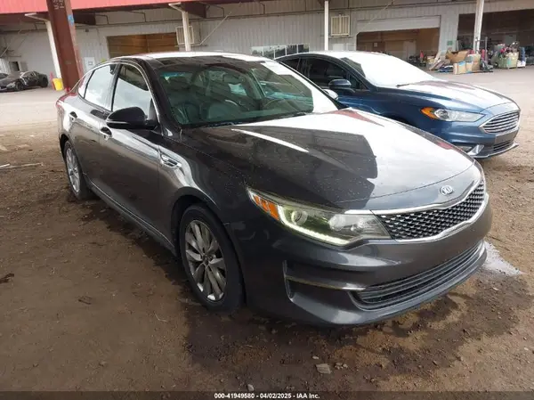 5XXGU4L36HG125627 2017 KIA OPTIMA - Image 1