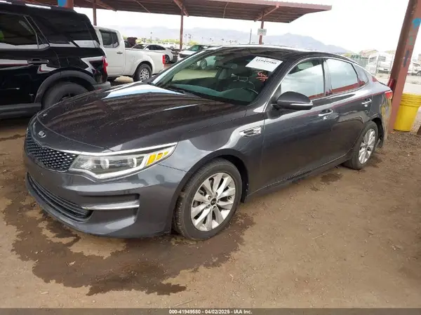 5XXGU4L36HG125627 2017 KIA OPTIMA - Image 2