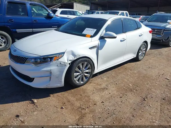 5XXGU4L36HG130794 2017 KIA OPTIMA - Image 2