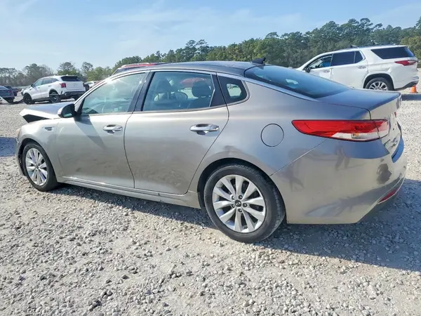 5XXGU4L36HG135638 2017 KIA OPTIMA - Image 2