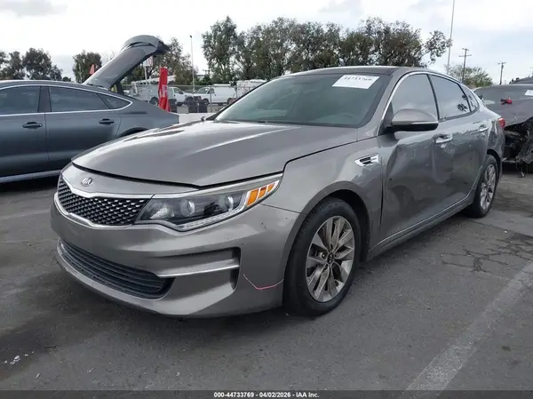5XXGU4L36HG135672 2017 KIA OPTIMA - Image 2