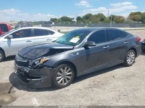 5XXGU4L36HG144310 2017 KIA OPTIMA - Image 2