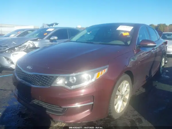 5XXGU4L36HG151130 2017 KIA OPTIMA - Image 2