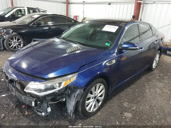5XXGU4L36HG158420 2017 KIA OPTIMA - Image 2