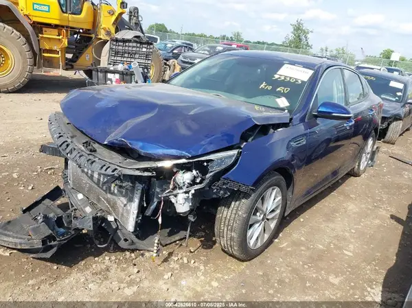 5XXGU4L36HG165397 2017 KIA OPTIMA - Image 2