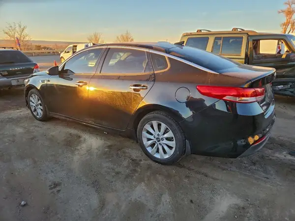 5XXGU4L36HG167361 2017 KIA OPTIMA - Image 2
