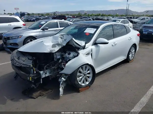 5XXGU4L36HG176125 2017 KIA OPTIMA - Image 2