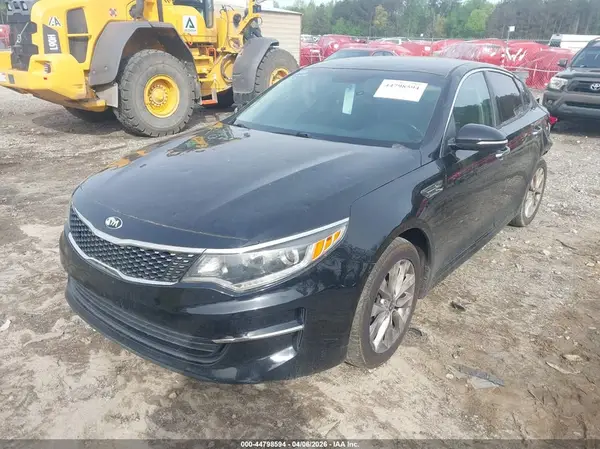 5XXGU4L36JG182223 2018 KIA OPTIMA - Image 2