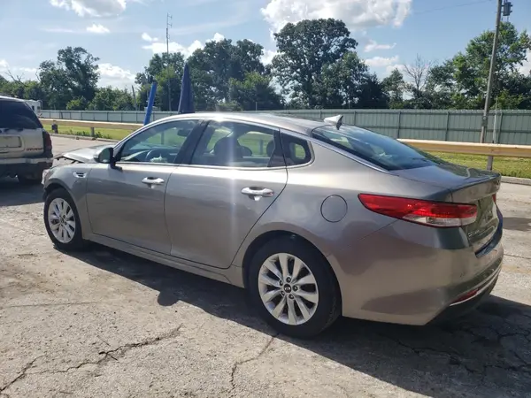 5XXGU4L36JG183419 2018 KIA OPTIMA - Image 2
