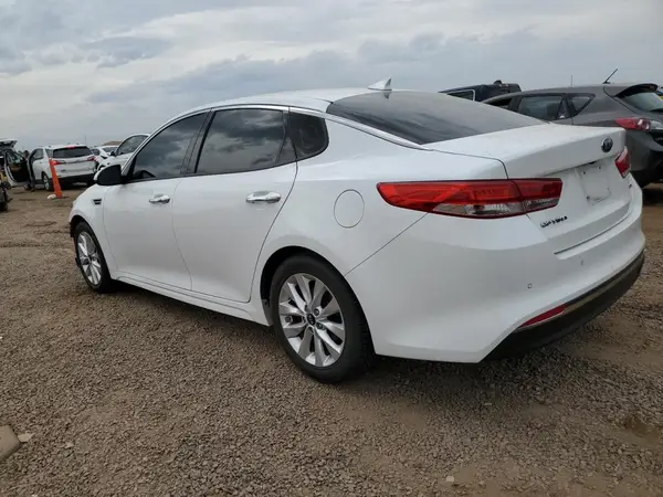 5XXGU4L36JG195411 2018 KIA OPTIMA - Image 2