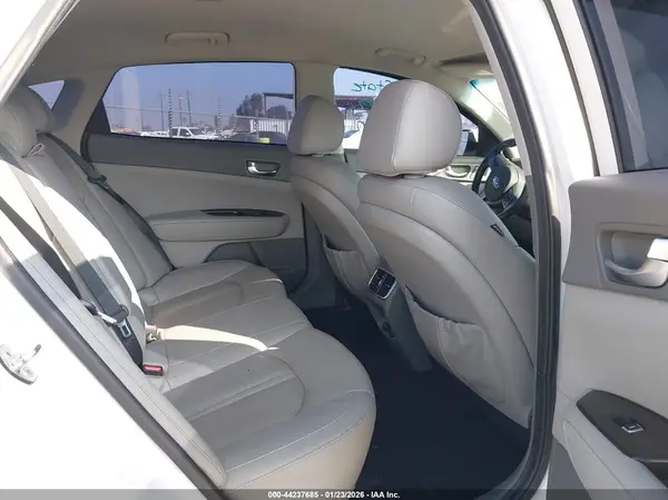5XXGU4L36JG195599 2018 KIA OPTIMA - Image 8