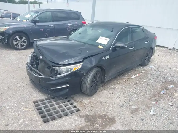 5XXGU4L36JG196168 2018 KIA OPTIMA - Image 2
